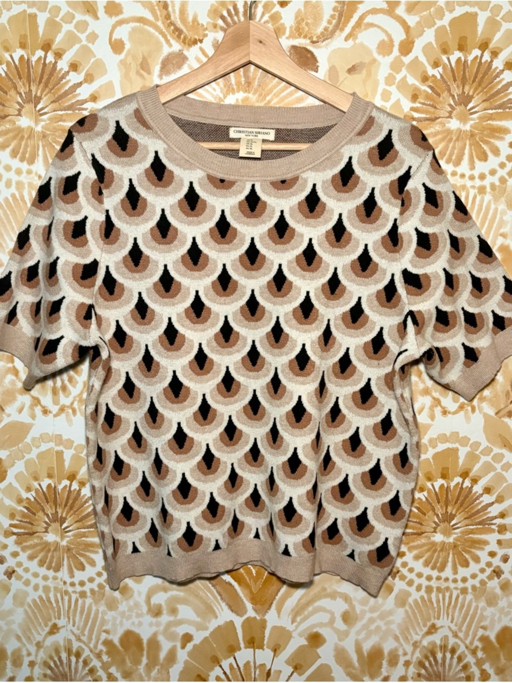 Christian Siriano Geo Knit Sweater Top M Neutral Scallop Pattern Short Sleeve